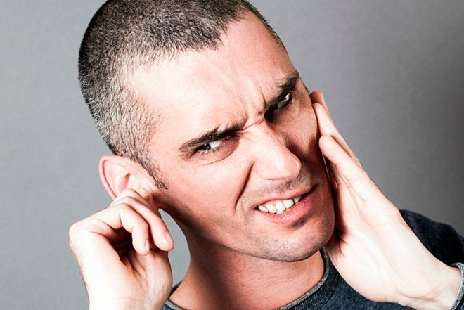 у мужчины гул в голове